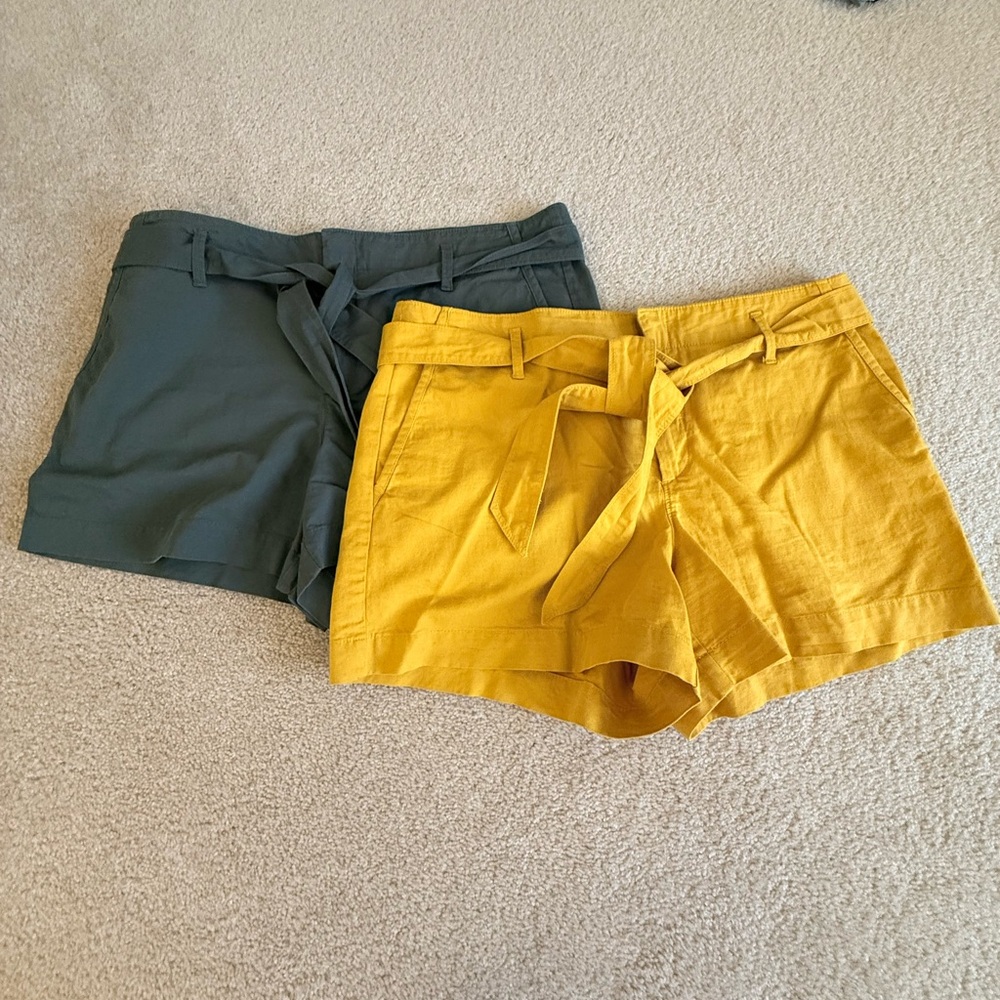 LOFT Cotton Linen Shorts Lot of 2 Size 10- 12 Mustard Olive Green Tie Waist 4”